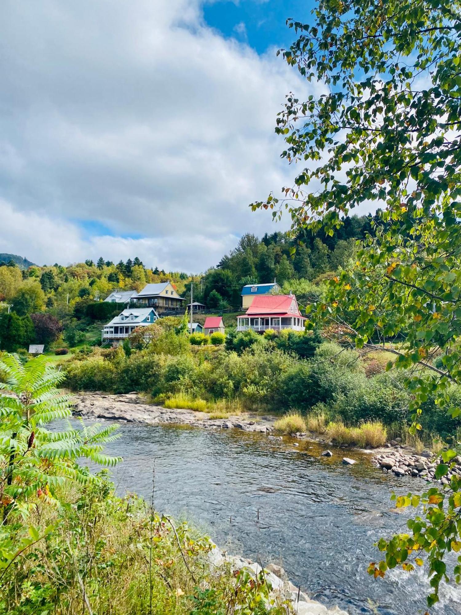 Belle Maison Avec Vue Sur La Riviere LʼAnse-Saint-Jean Dış mekan fotoğraf