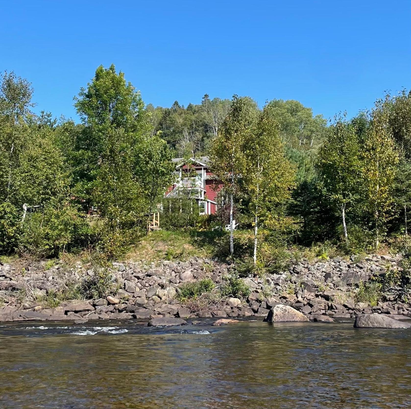 Belle Maison Avec Vue Sur La Riviere LʼAnse-Saint-Jean Dış mekan fotoğraf